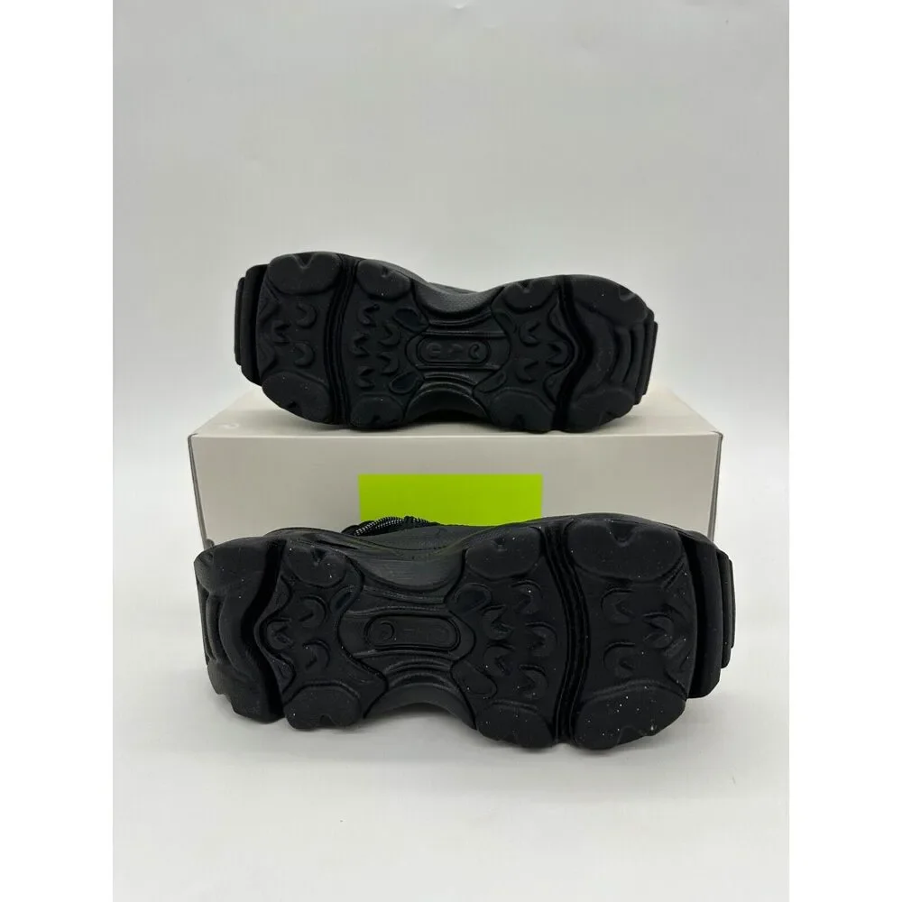 Nike Air Max Flyknit Venture Womens Size 6 Triple Black Athletic Shoe FD2110 005 - Picture 3 of 6